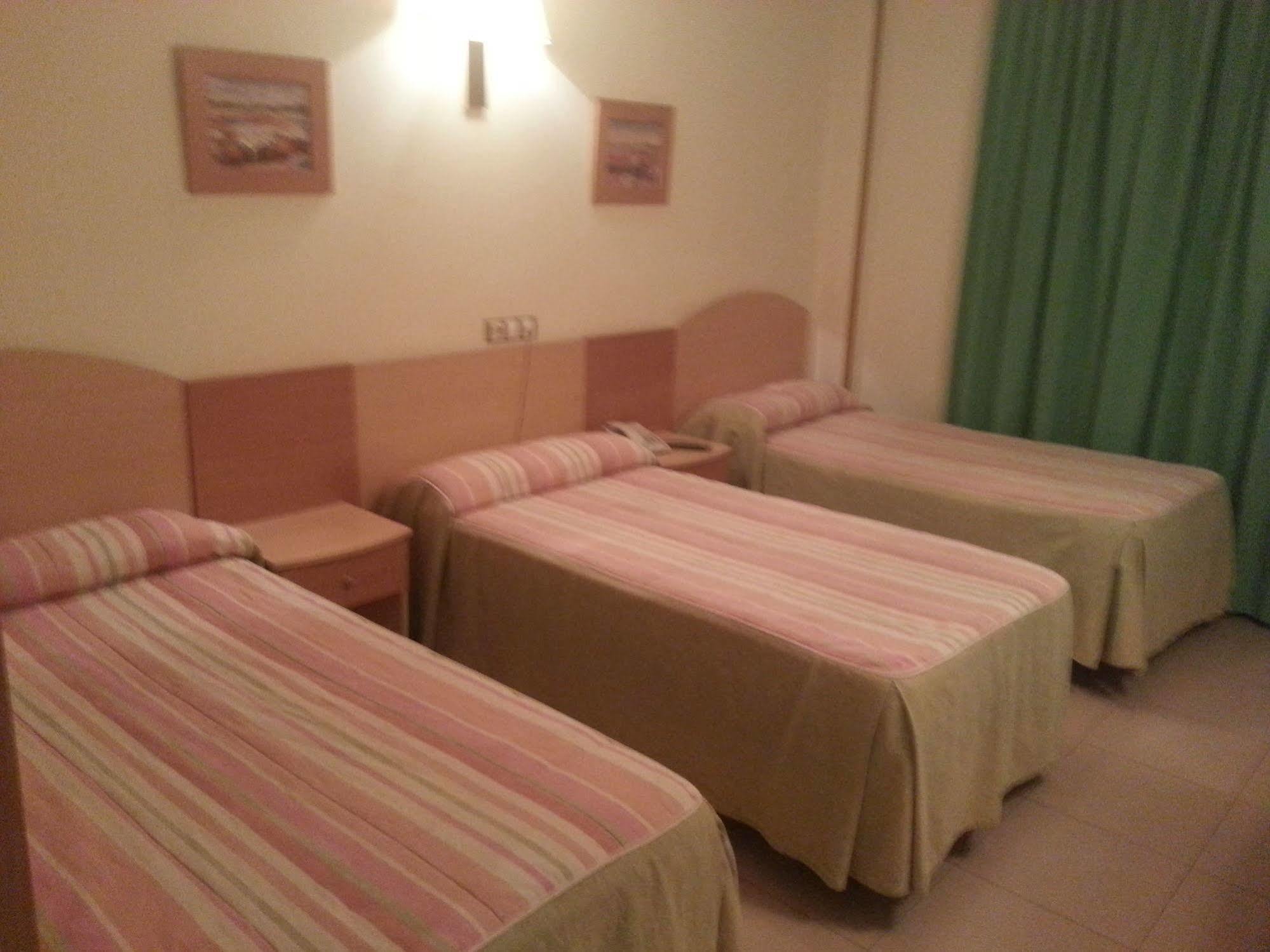 โอสตัล เอล อาร์โก Hotel เมโรฮาดา เดล กัมโป ภายนอก รูปภาพ